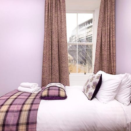 Joivy Cozy Apt Near Edinburgh Castle Exterior foto